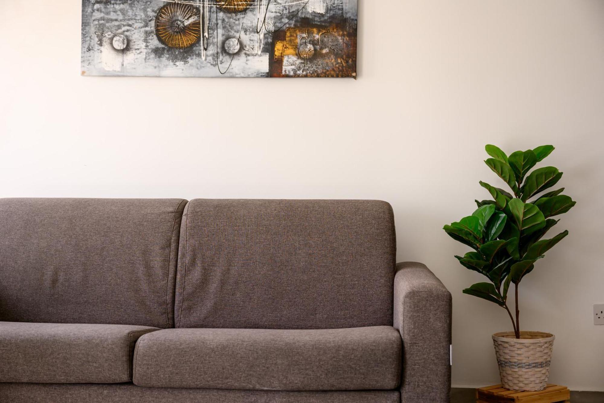 F11 Room 2, Private Room Two Single Beds Shared Bathroom In Shared Flat Msida Bagian luar foto